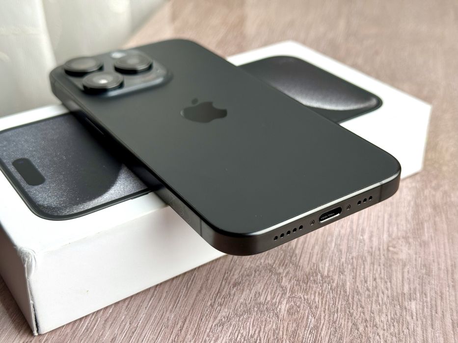 Apple Iphone 15 Pro Black Titanium 256gb акб 100%