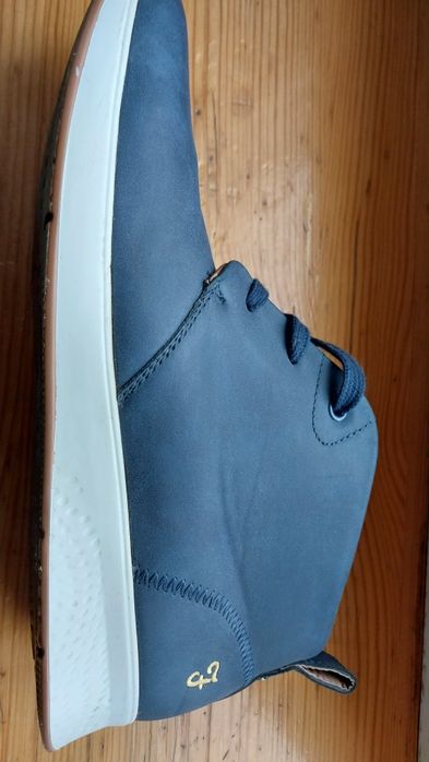 Продам мужские кожаные демисезонные полуботинки  - кроссовки .