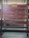 Cama em Pau Santo