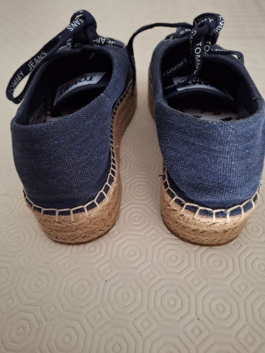 Sapatos/Alpercatas de ganga. Tommy Jeans. Tam 38.