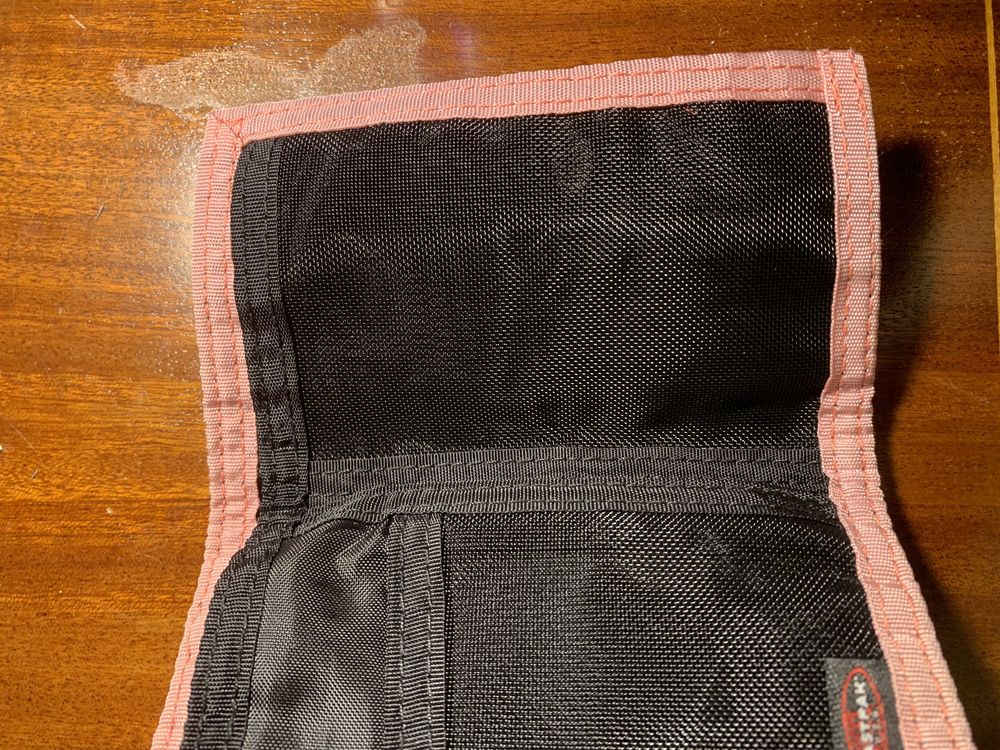 Carteira rosa Eastpak