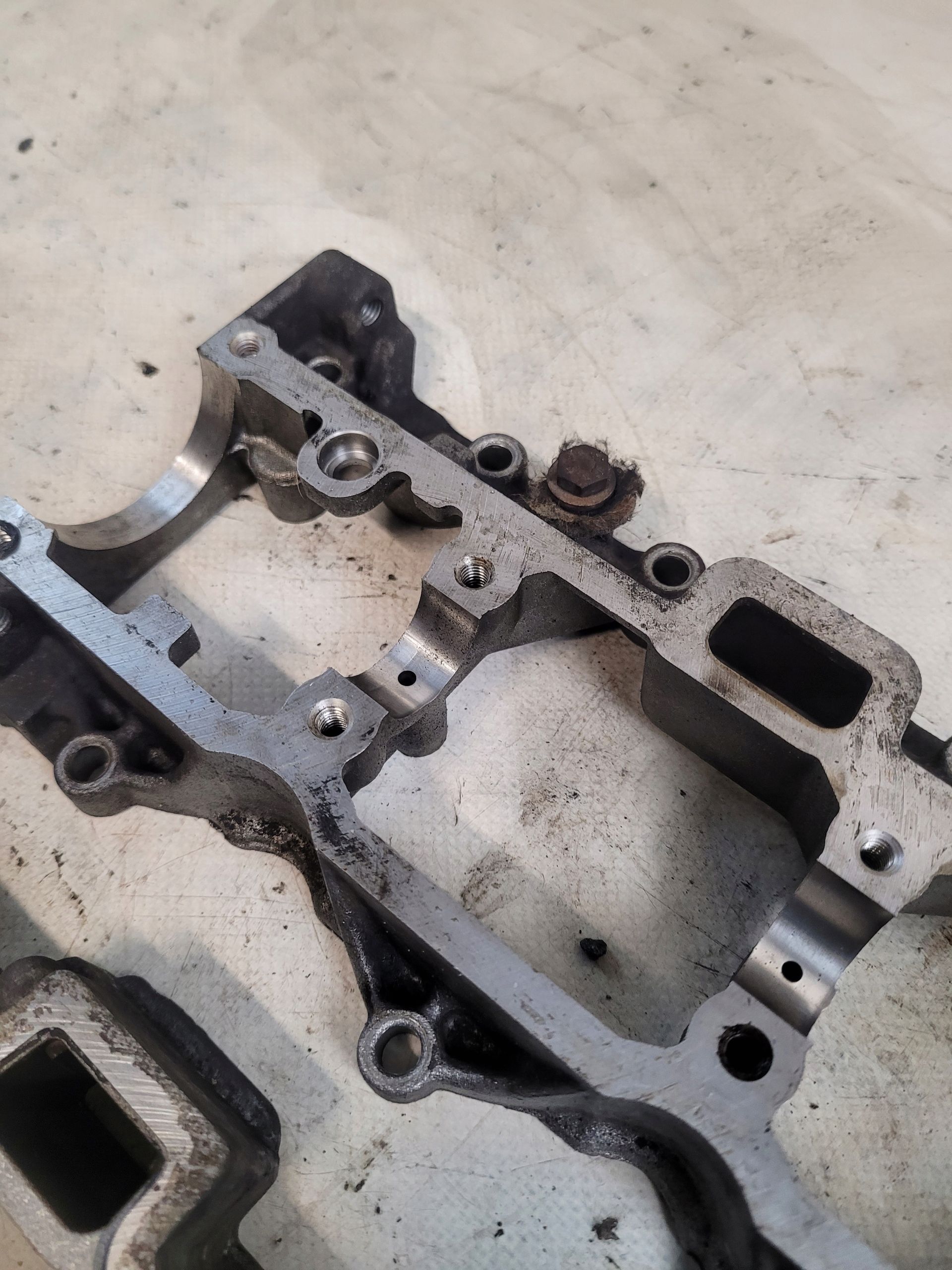 Podstawa wałka OE wałek rozrządu Ford Fiesta MK5 1.4 Tdci