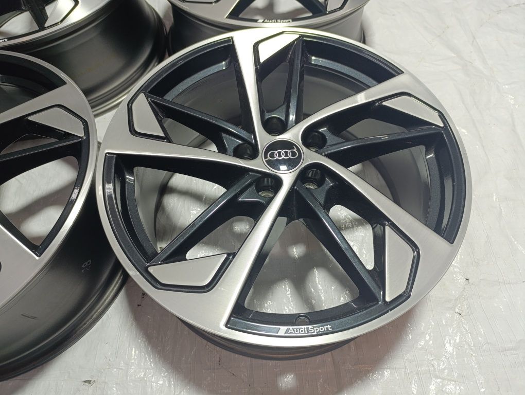 Felgi Aluminiowe 19 cali Audi A3 S3 RS3 8Y0 Oryginał