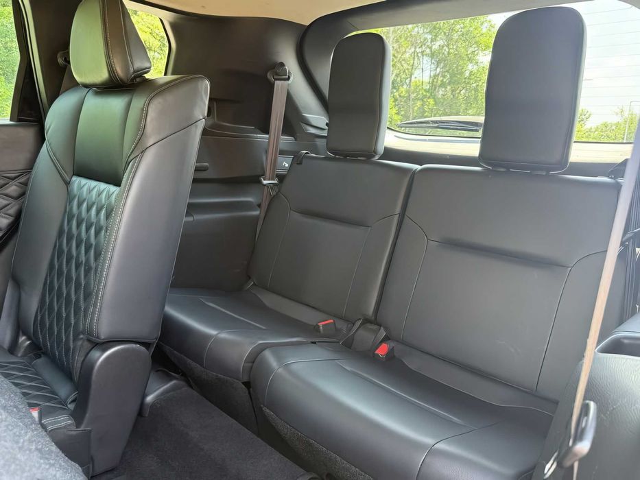 Mitsubishi Outlander      2022