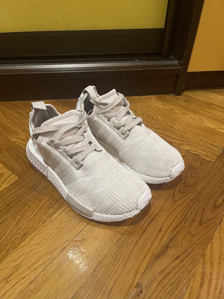 Кроссовки Adidas размер 38