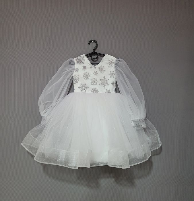 Сукня нарядна сніжинка.Пишне біле плаття новорічне
