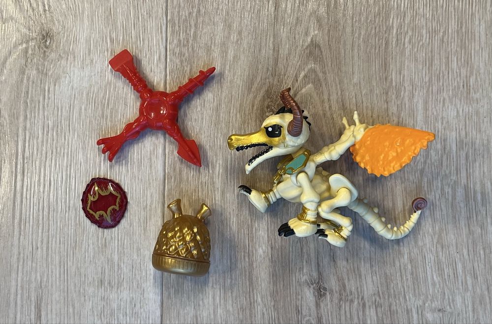 Zabawka smok Treasure X Dragons Gold