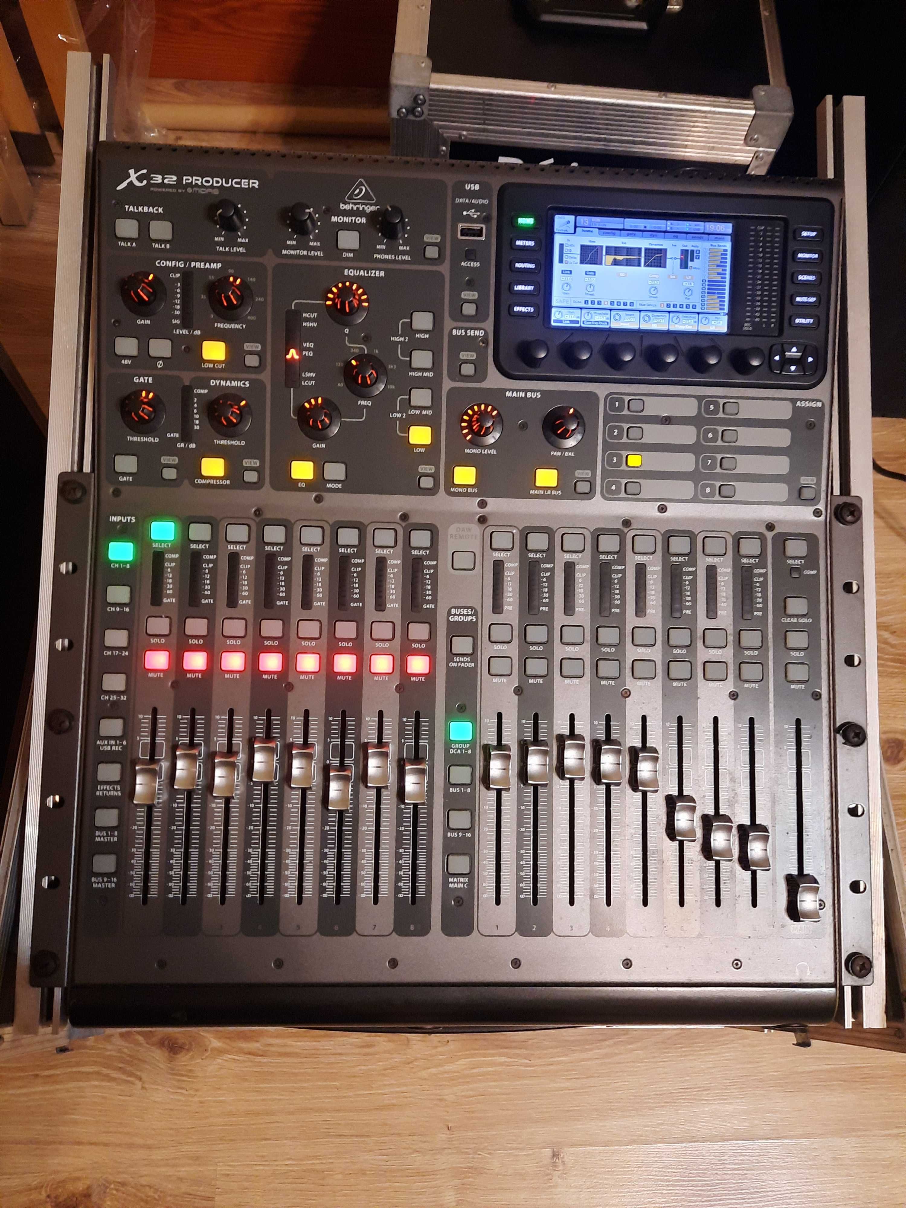 Mikser cyfrowy Behringer X32 Producer