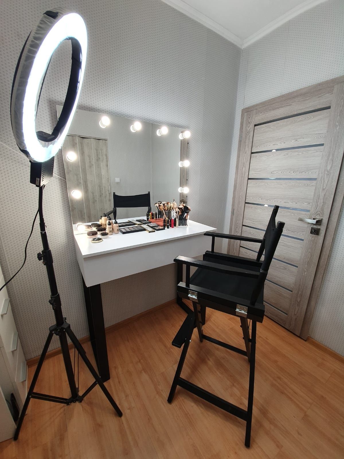 Toaletka z lustrem szer 100cm Hollywood make up do makijazu wizażu led