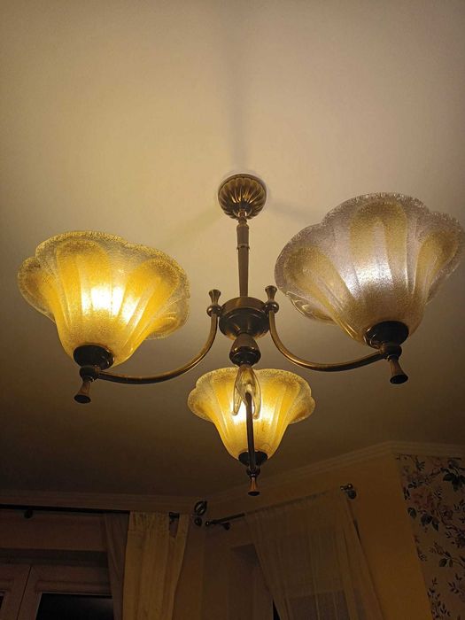 Żyrandol szklany, lampa wisząca klosz kwiat