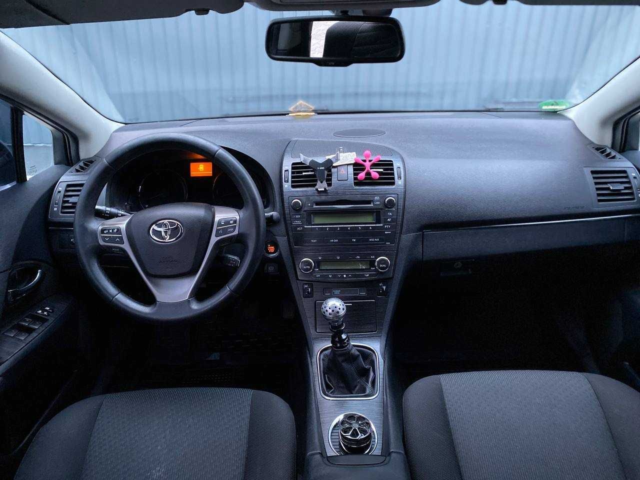 Toyota Avensis 2010