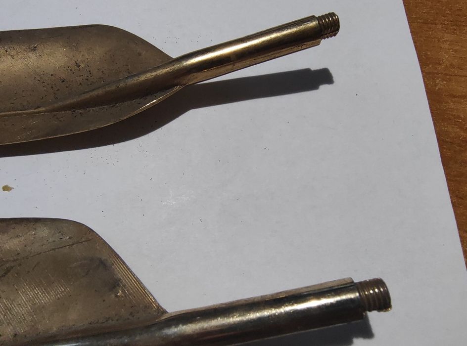 2 metalowe pióra
