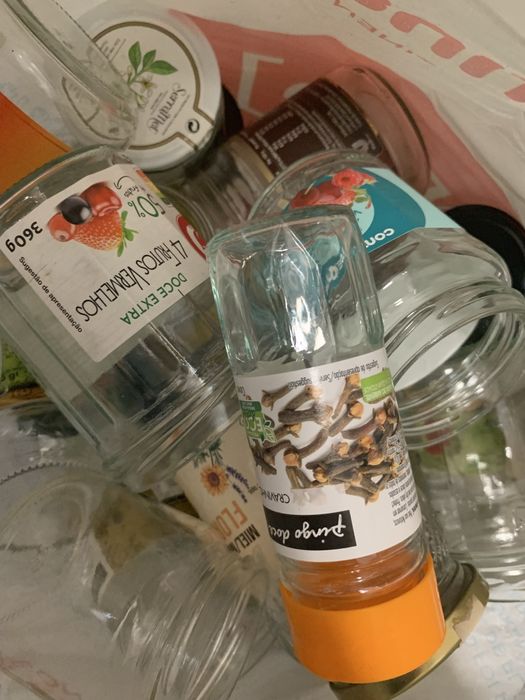 Doa- se potes de vidro de diversos tamanhos