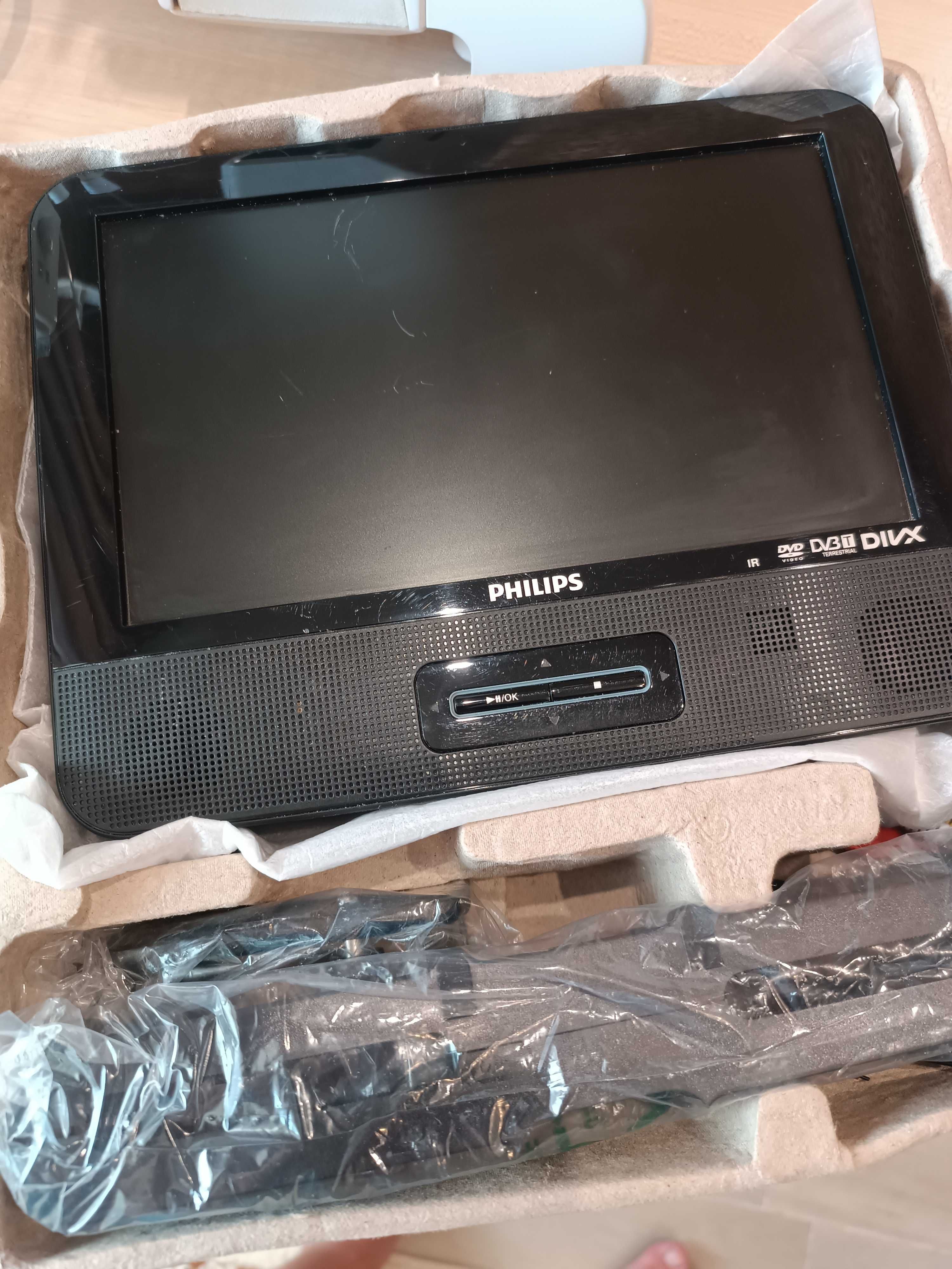 Phillips portable dvd player (ДВД плеер)