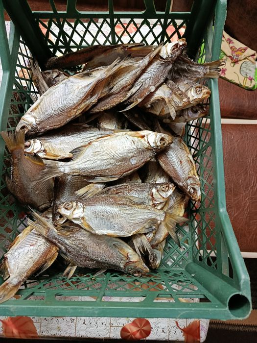 Риба копчена та в'ялена