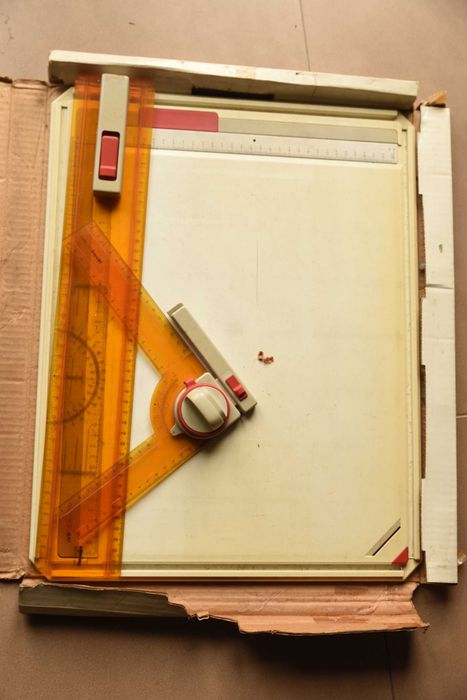 Vendo mesa de desenho Rotring rapid para designers e arquitetos