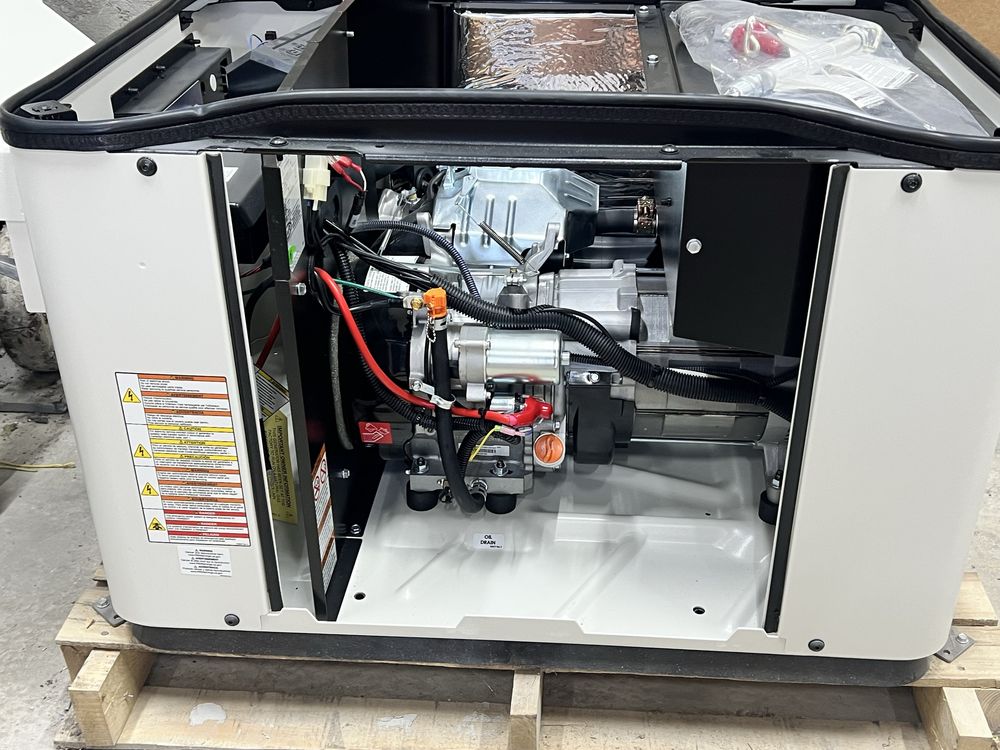 Продам газовый генератор 7,5kw GENERAC USA новый