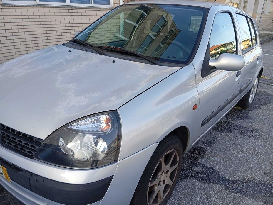 Renault Clio 1.2 16V 75CV