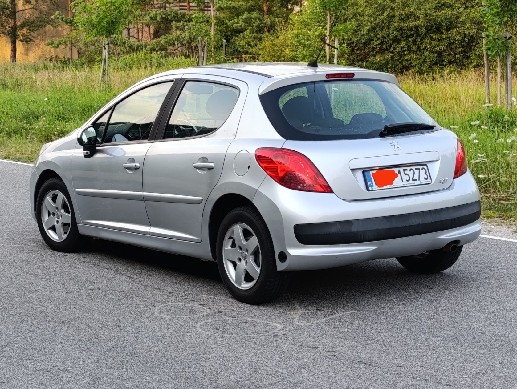 Peugeot 207 z instalacją gazową i sprawną klimą