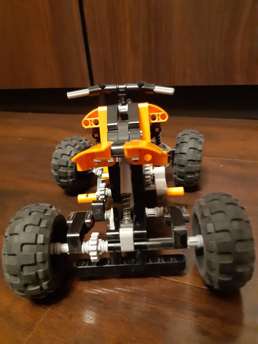 Lego 9392 Technic quad