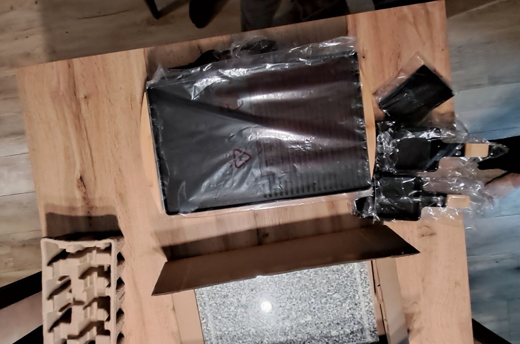 Grill elektryczny raclette holz Kessler 1400 wat 8 osób