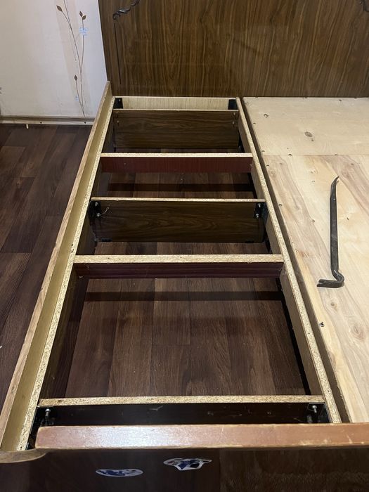 Двоспальне ліжко