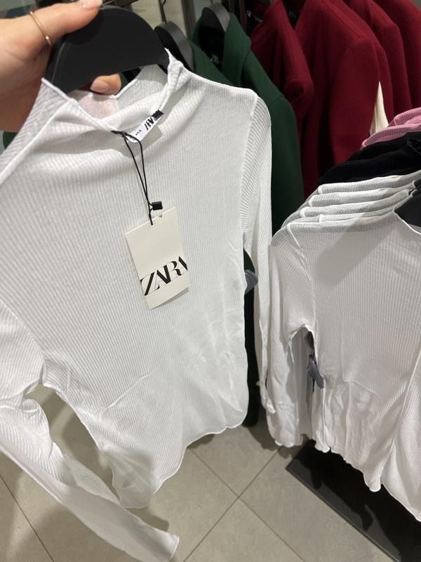 Стильний гольф від ZARA