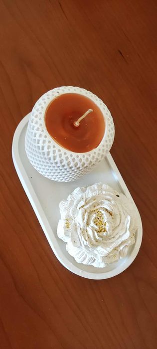 Conjunto de gesso e velas artesanais