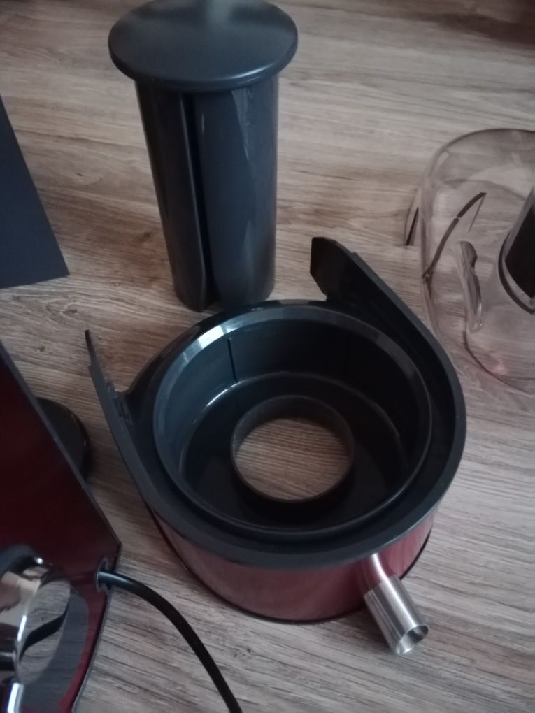 Sokowirówka Moulinex JU 650 XXL, 1000 W,wyciskarka,warzywa,owoce,sok