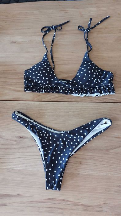 Fatos de banho e bikinis