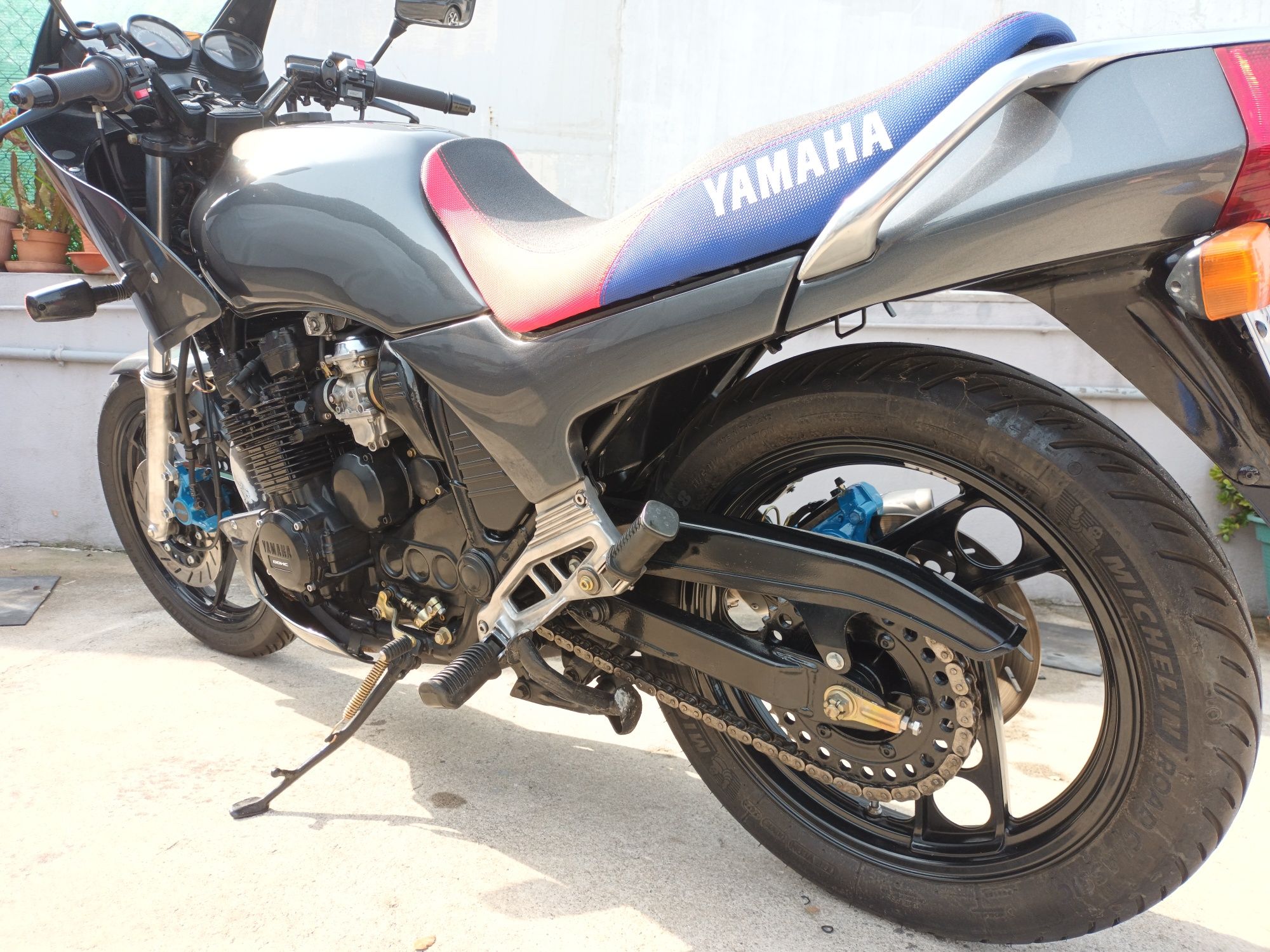 Yamaha XJ600 2 motas
