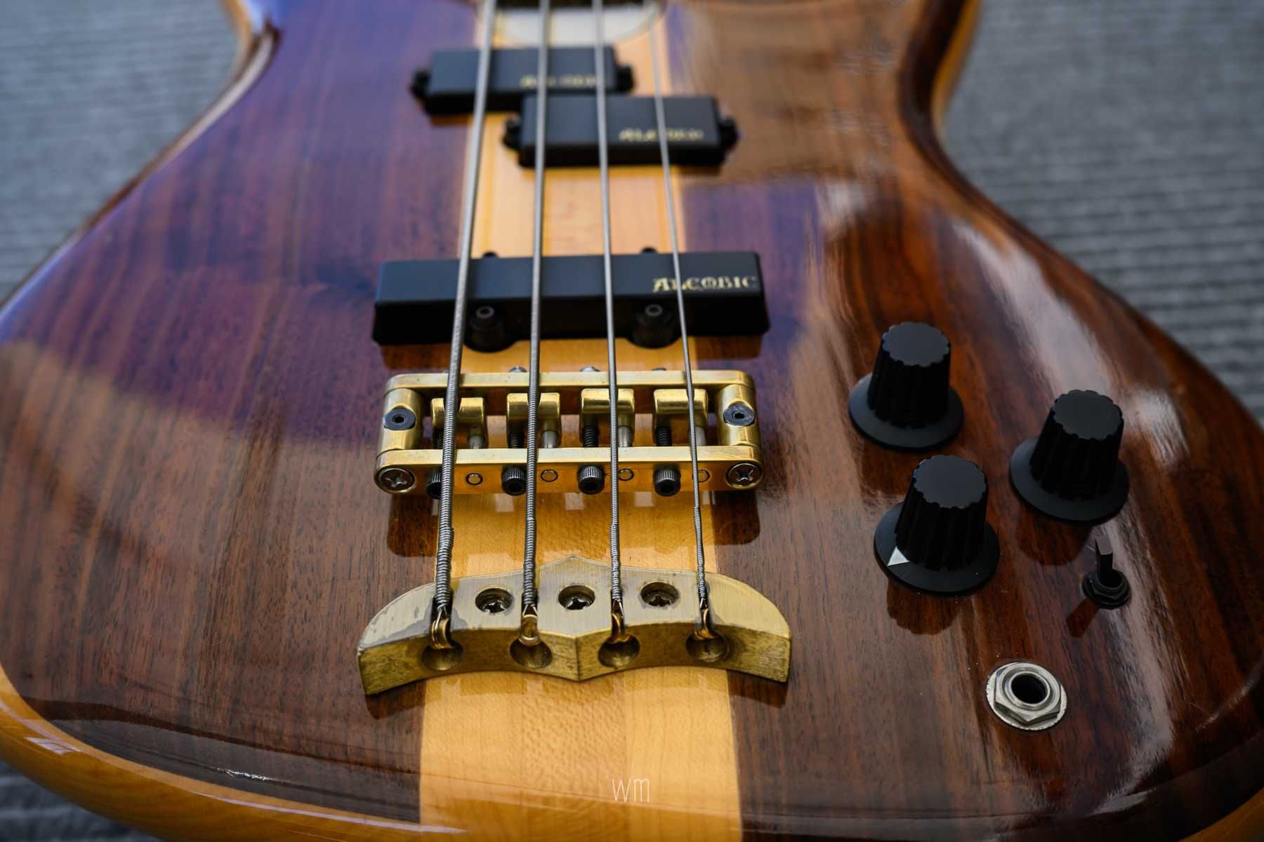ALEMBIC Elan 1990 gitara basowa