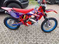 Beta RR 250  nie KTM   300 racing  xtrainer
