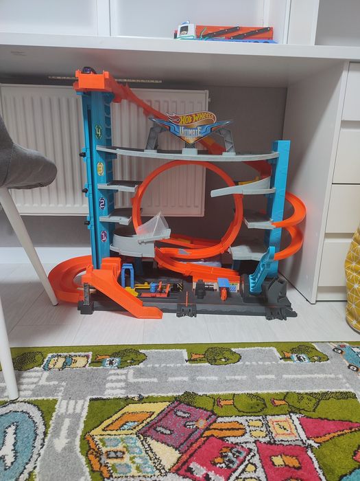 Хот вилс акула трек гараж