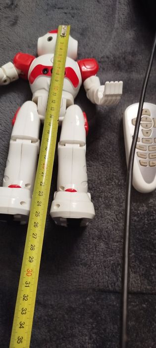 Brinquedo robot   criança