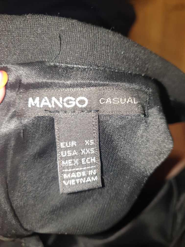 Sukienka mała czarna z falbanką mango xs/s