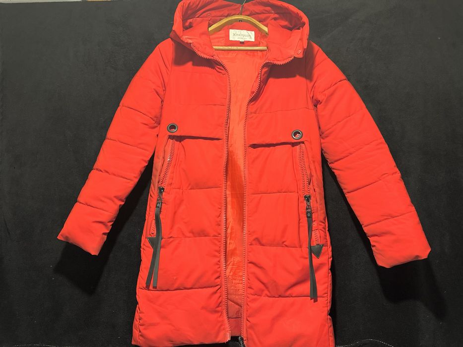 Женская красная зимняя курткм