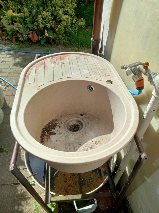 Zlew plus metalowy szkielet stojak doskonał komplet na działkę