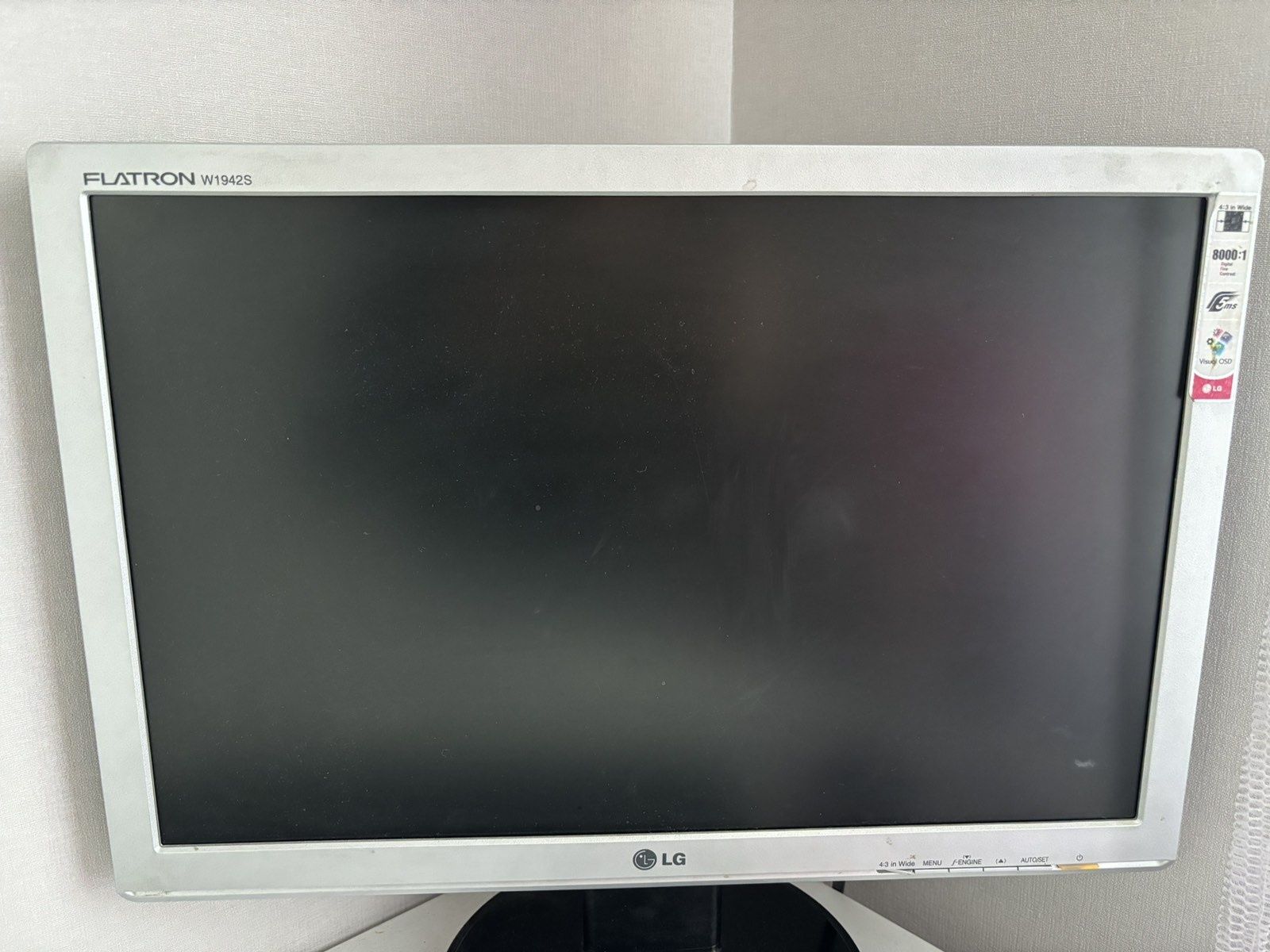 Продам ПК на Intel i3 8100 с монитором