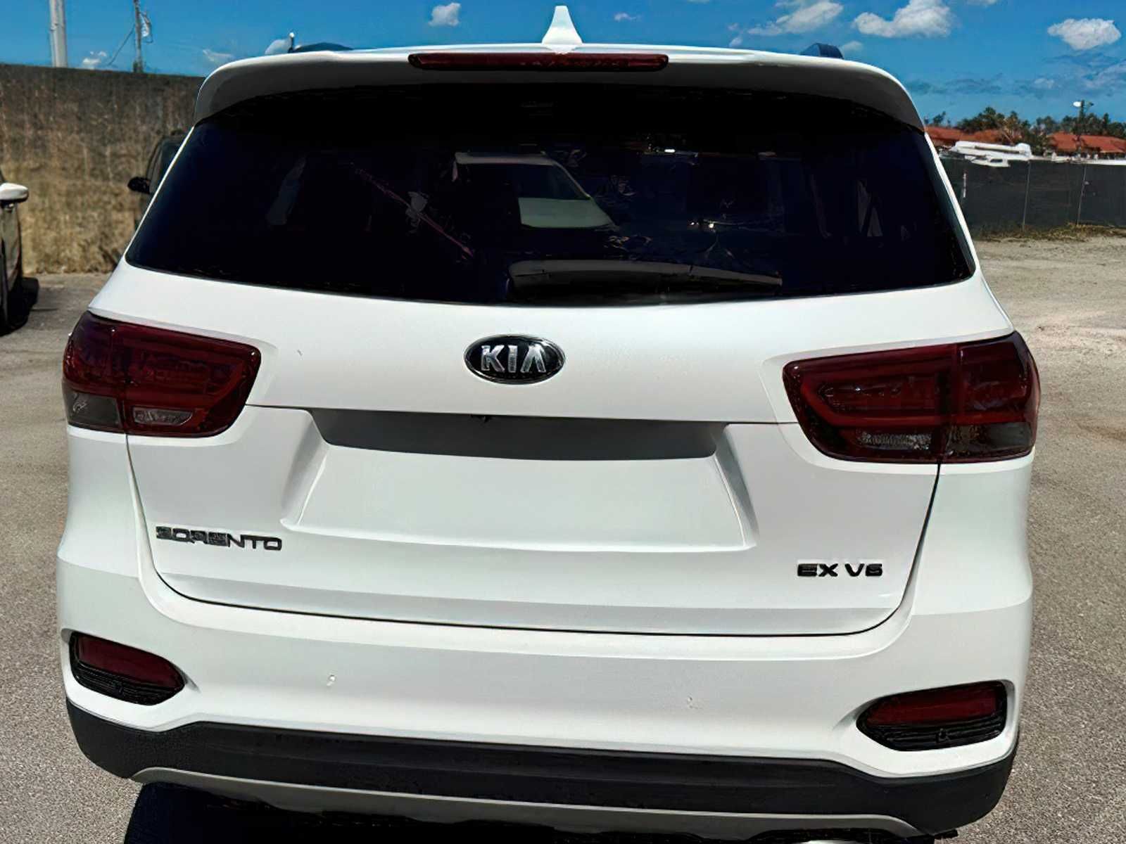 Kia Sorento Ex      2019