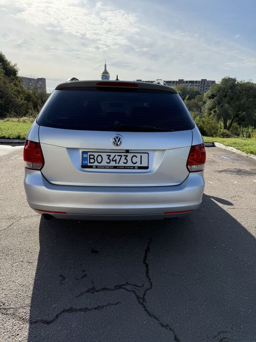 Volkswagen Golf VI універсал