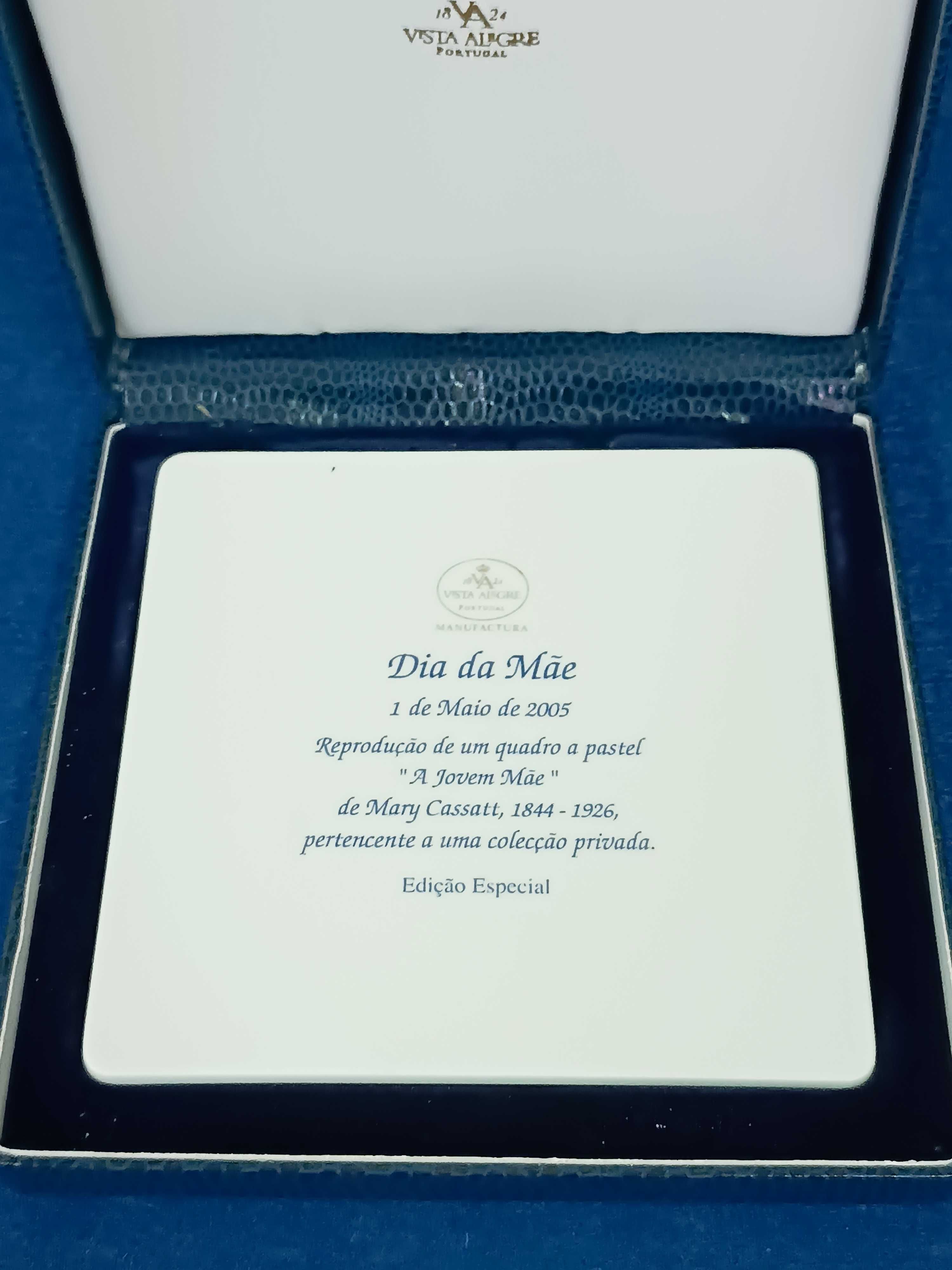 Rara placa Dia da Mãe " A jovem Mãe" 2005 em porcelana Vista Alegre