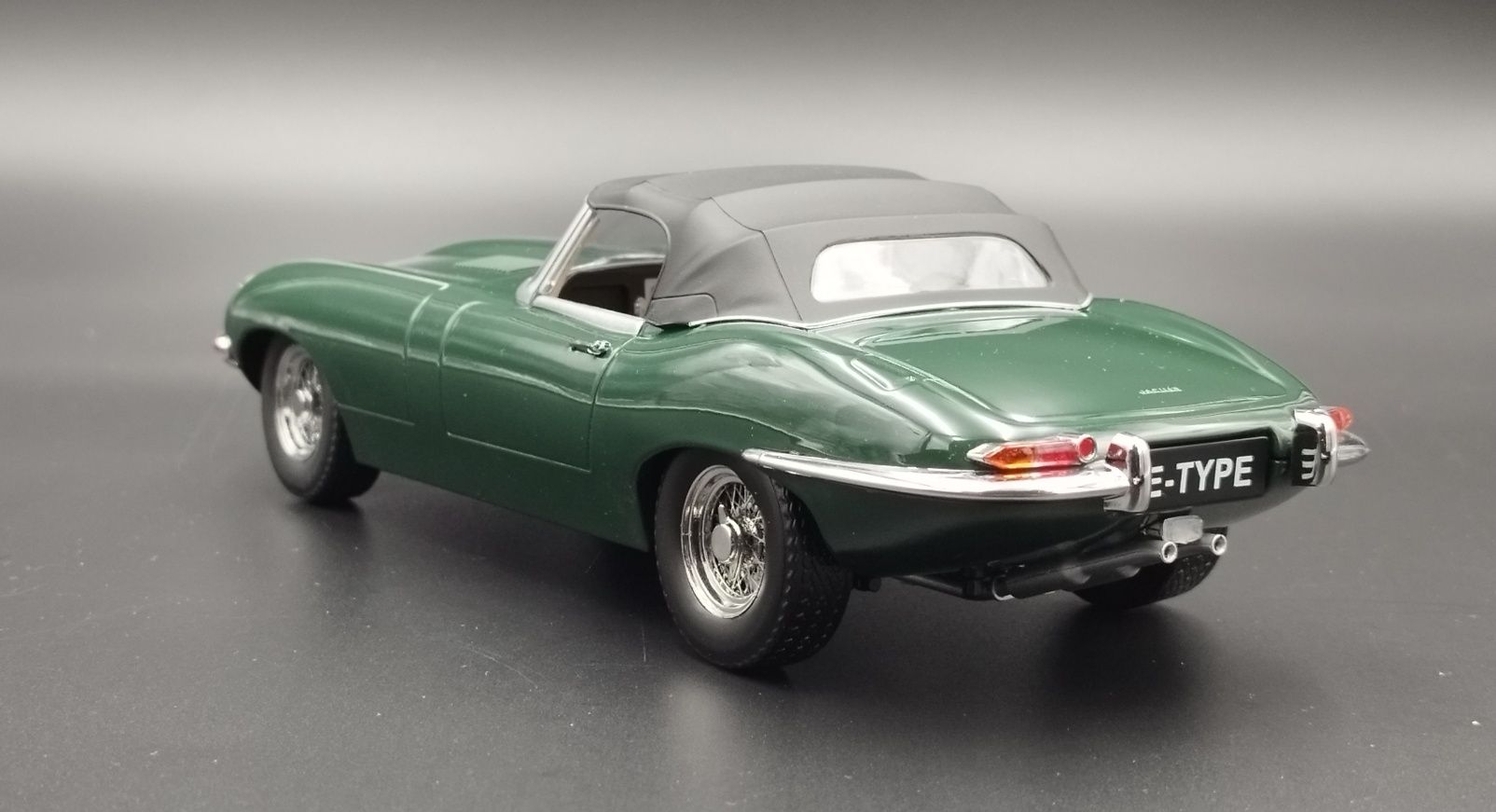 1:18 KK Scale 1961 Jaguar E-Type 1-Series model nowy