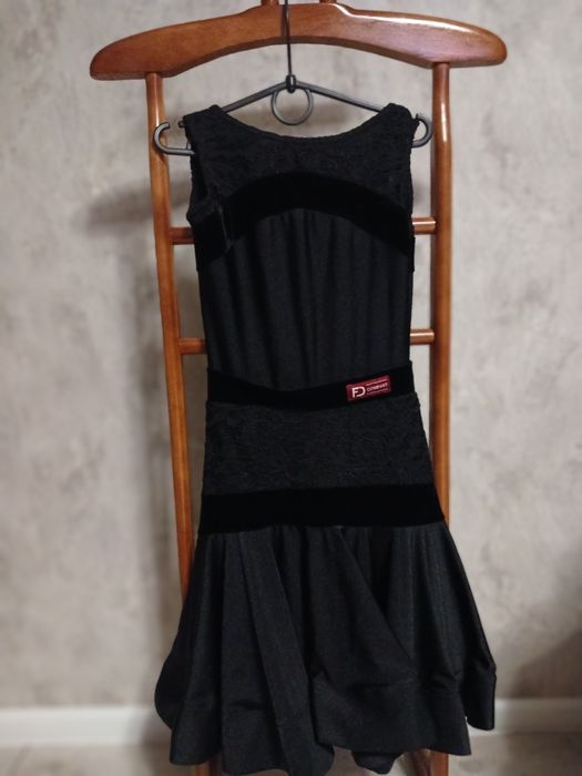 Сукня для спортивно-бальних танців на ріст 136 см.