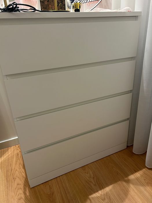 Cómoda IKEA c/ 4 gavetas