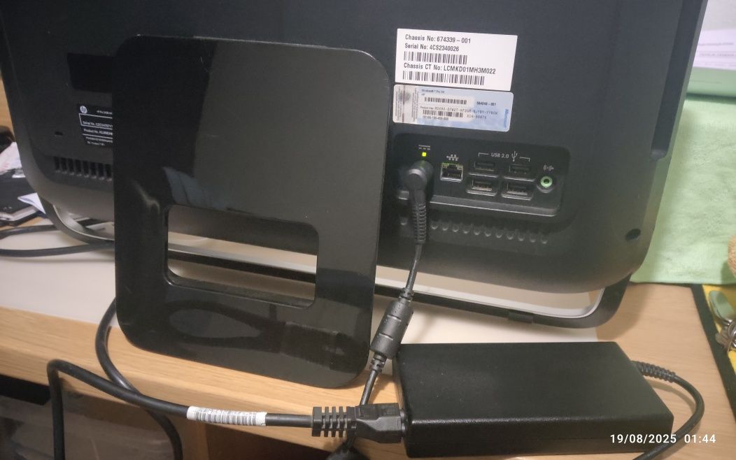 Desktop All-in-One HP Pro 3420 AIO PC com avaria