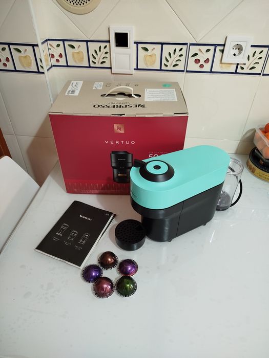 Máquina de Café Nespresso Vertuo Pop