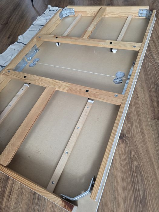 Stół BJURTSA ikea 140/200x85 z krzesłami INGOLF