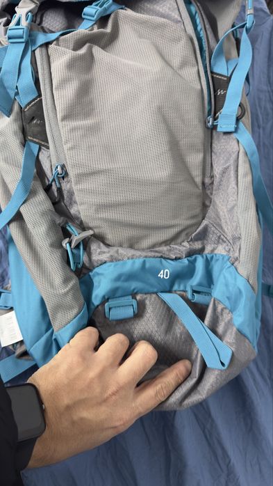 Mochila quechua 40L trilha, camping, viagem