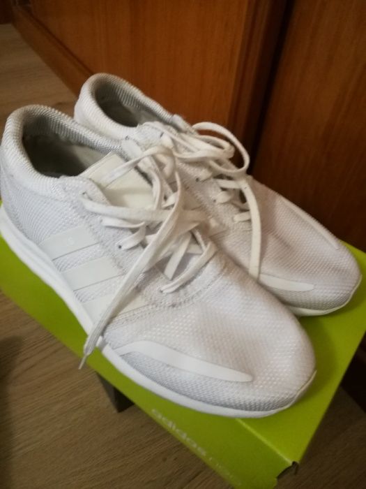 Tênis adidas novas